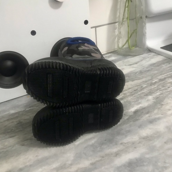 Toddler Boys Size 5 Lightweight Rain Snow Winter Boots New - Picture 4 of 6